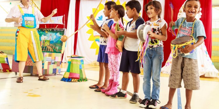 Projeto de incentivo à leitura por meio do teatro estreia no Rio