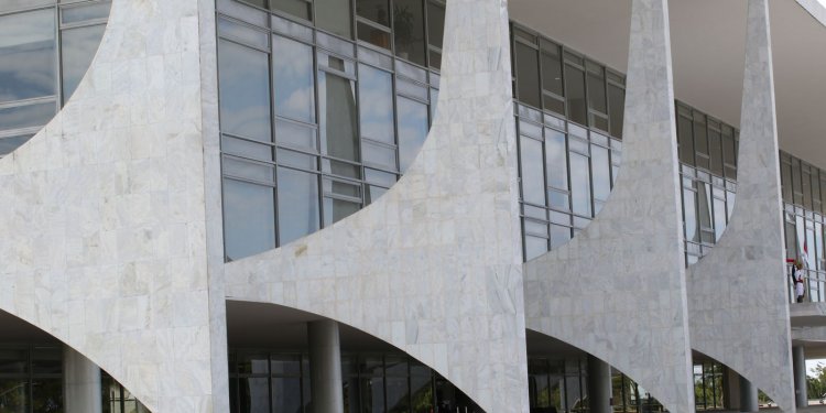 Lei que possibilita videochamadas com pessoas internadas é sancionada