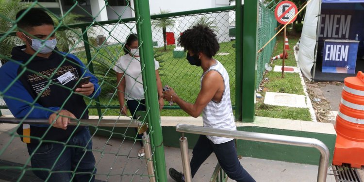 Começa hoje a reaplicação do Enem 2021