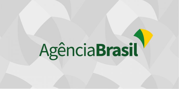 Técnica diz que foi orientada a aplicar vacinas que iriam vencer
