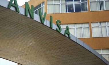 Anvisa alerta que 50 Ervas Emagrecedor está proibido no Brasil