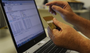 Criminosos digitais clonam ou invadem perfis para cometer fraudes