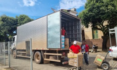 Cataguases recebe caminhão com ajuda humanitária emergencial