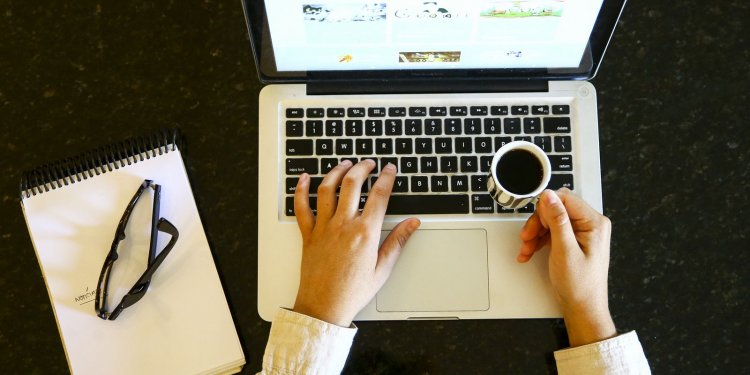 Censo: matrículas em cursos superiores de EAD superam presenciais