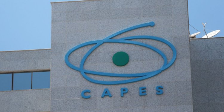 Capes publica novas regras para concessão de bolsas de pós-graduação