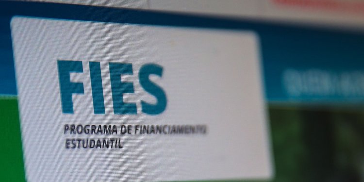Fies: estudantes inadimplentes podem renegociar dívidas no dia 7