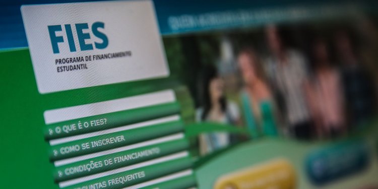 Refinanciamento de dívidas do Fies começa hoje com descontos até 92%