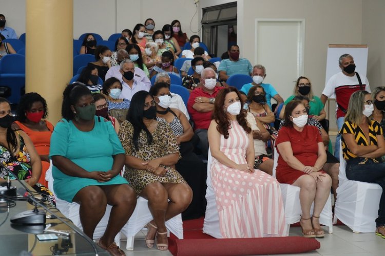 Cerimônia de entrega do título de Mérito Mulher Cidadã Irmã Marisa Costa