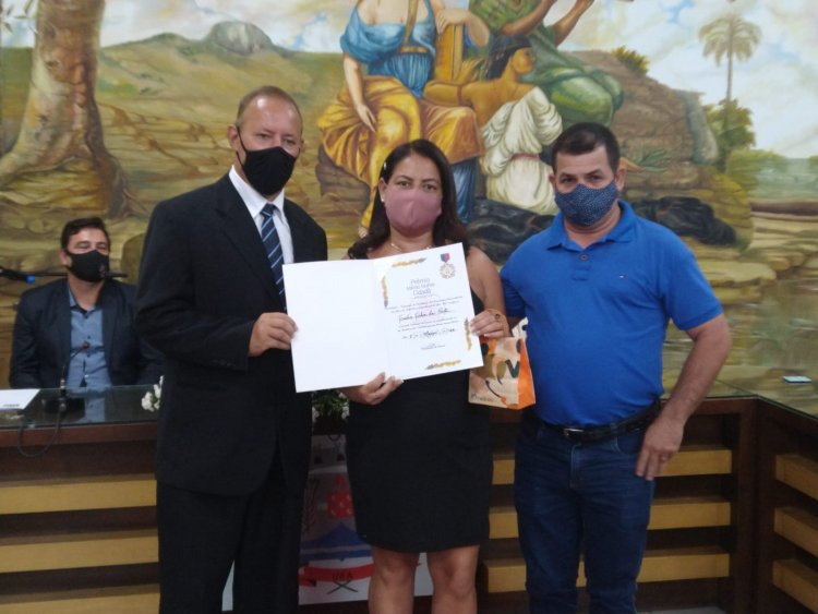 Cerimônia de entrega do título de Mérito Mulher Cidadã Irmã Marisa Costa