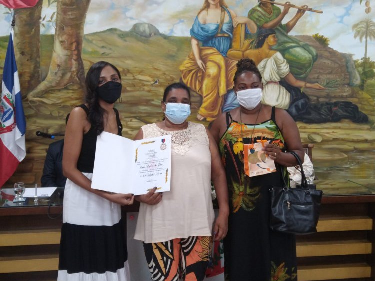 Cerimônia de entrega do título de Mérito Mulher Cidadã Irmã Marisa Costa