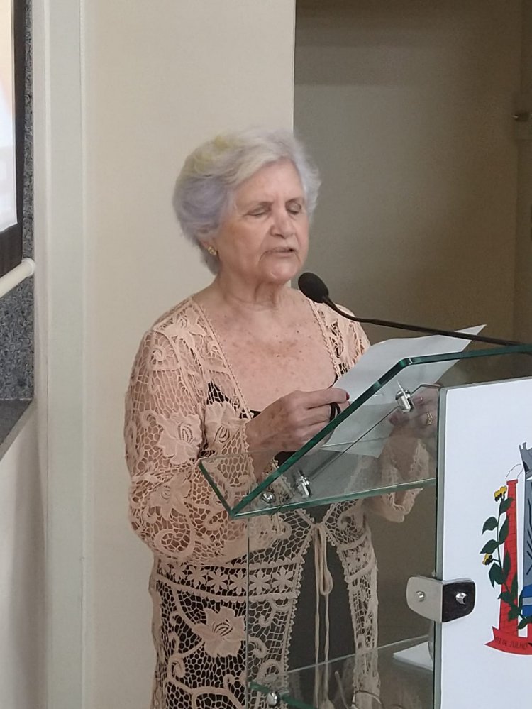 Cerimônia de entrega do título de Mérito Mulher Cidadã Irmã Marisa Costa