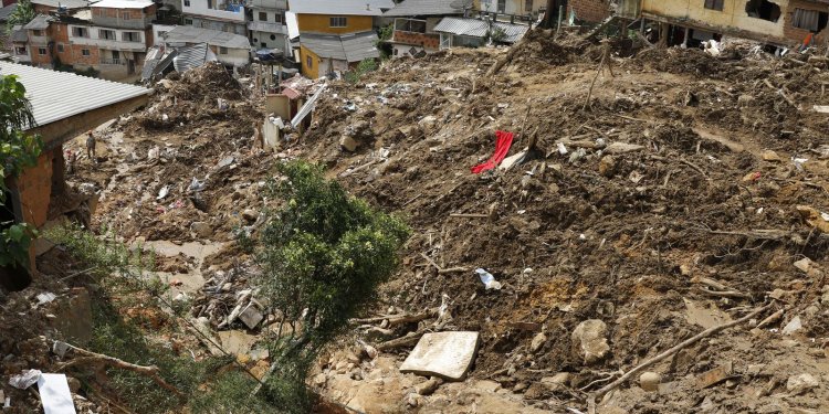 Presidente prorroga convênios e contratos de repasse com Petrópolis