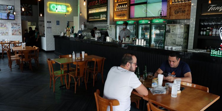 Maiores cidades do Grande Rio já flexibilizam uso de máscaras