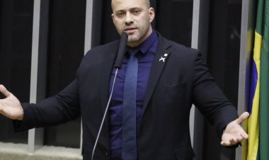 Em dia de julgamento, deputado Daniel Silveira volta a criticar STF