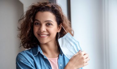 Uso de máscaras em locais fechados deixará de ser obrigatório a partir desta segunda-feira