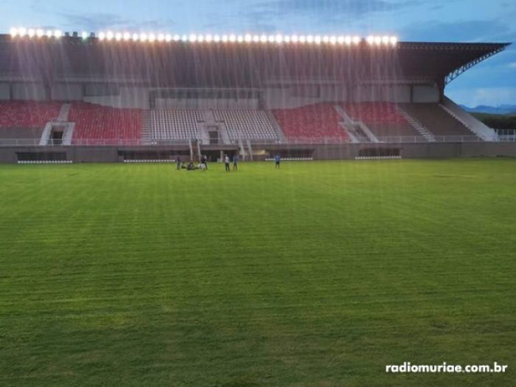 Estádio Soares de Azevedo recebe estrutura do VAR e novos refletores