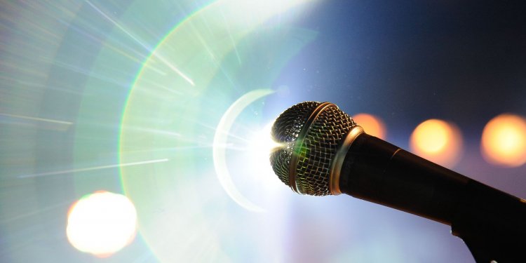 Alterações persistentes na voz podem indicar doença grave