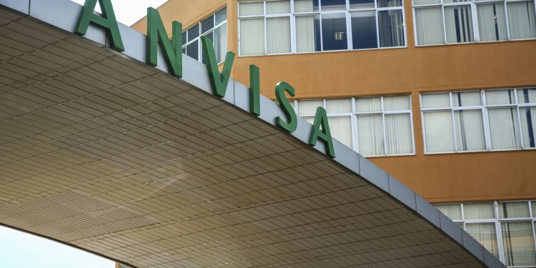 Anvisa aprova uso emergencial de medicamento para covid-19