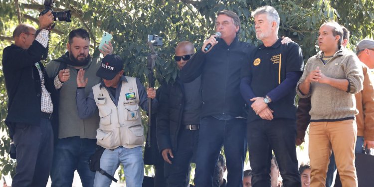 Presidente participa da Marcha para Jesus em Curitiba