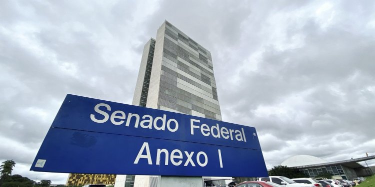 Senado aprova MP do programa de serviço voluntário