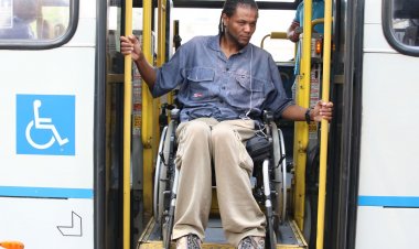 Lei dá a pessoas com prioridade de atendimento direito a acompanhante