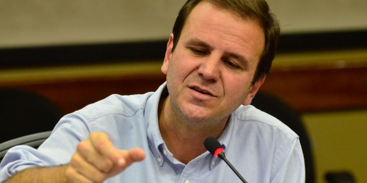 "Será o paraíso se cumprir as metas", diz Paes sobre leilão da Cedae