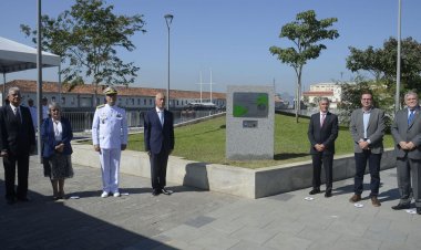 Brasileiros são bem-vindos em Portugal, diz presidente português