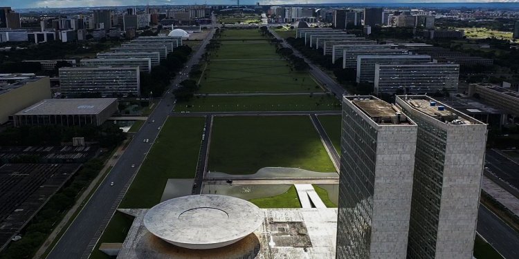 Aprovada PEC que proíbe União de criar despesas sem apontar receita