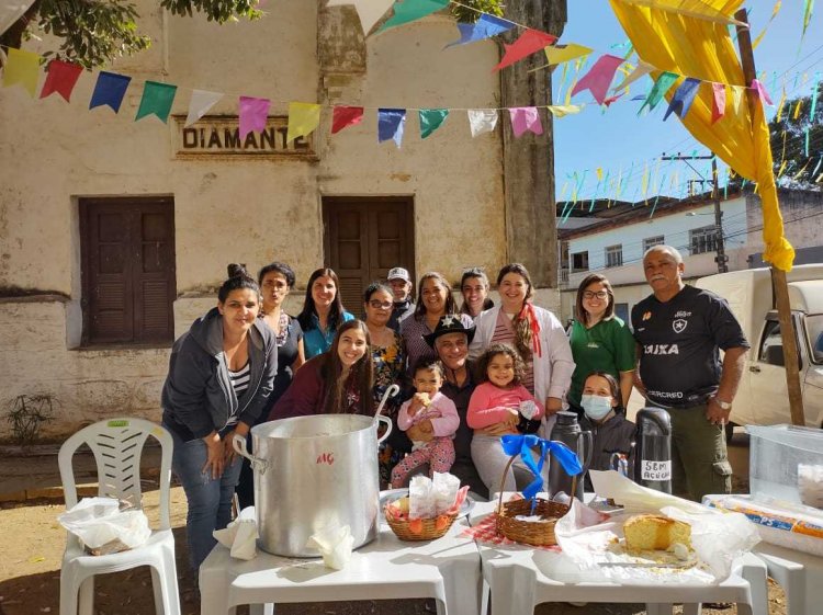 Equipe Multidisciplinar participa arraiá educativo na UAPS Diamante