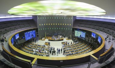 Câmara aprova MP que muda modelo de análise de benefício do INSS