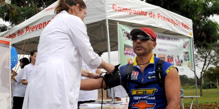 Colesterol alto é fator de risco para doenças cardiovasculares