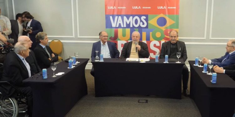 Lula promete volta do PAC e do Minha Casa Minha Vida