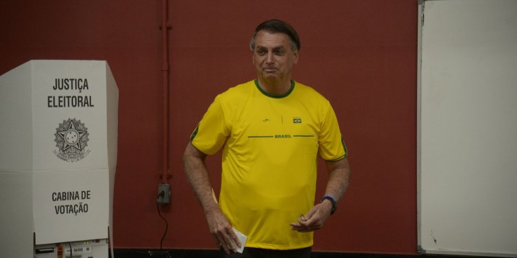 Bolsonaro pede que apoiadores mantenham o foco no segundo turno