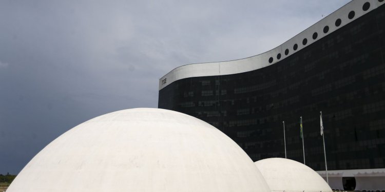 Moraes rejeita investigar falta de inserções na campanha de Bolsonaro