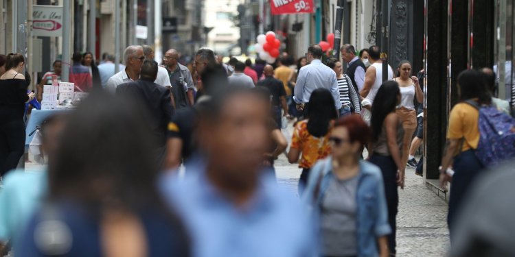 Brasil tem 118 mortes por covid-19 em 24 horas