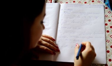 Veículos da EBC transmitem Caiu no Enem com a correção das provas