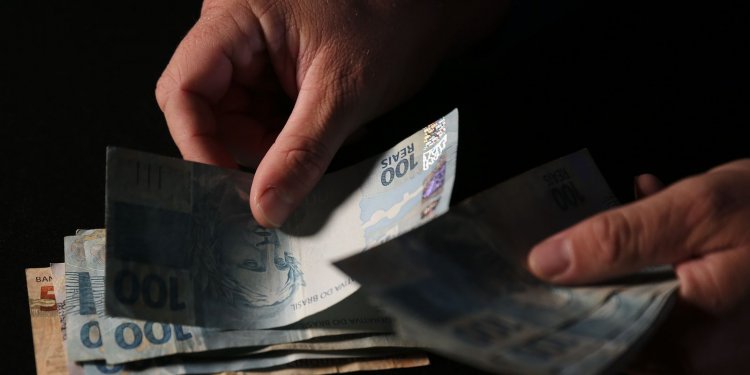 Aprovada MP que garante crédito para auxílio de R$ 600 até dezembro