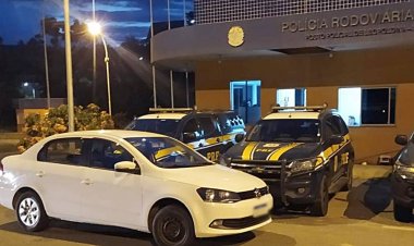 Carro roubado no Rio de Janeiro é recuperado pela PRF em Leopoldina