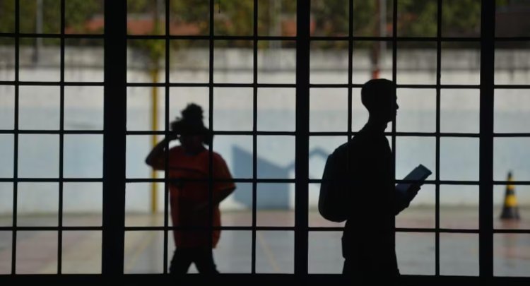 Brincadeiras sexuais entre estudantes atormentam pais na volta às aulas em MG