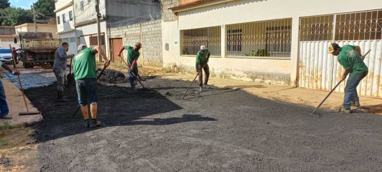 Prefeitura de Ubá asfalta ruas indicadas por emenda parlamentar