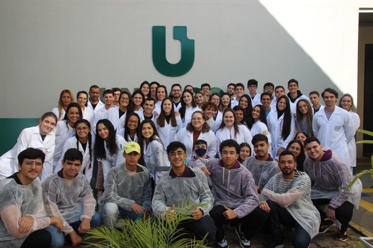 Alunos da Medicina UNIFAGOC promovem projeto de extensão com alunos do Colégio Objetivo de Ubá