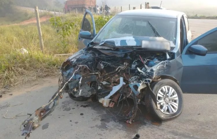 Batida arranca motor de carro na estrada Miraí-Muriaé