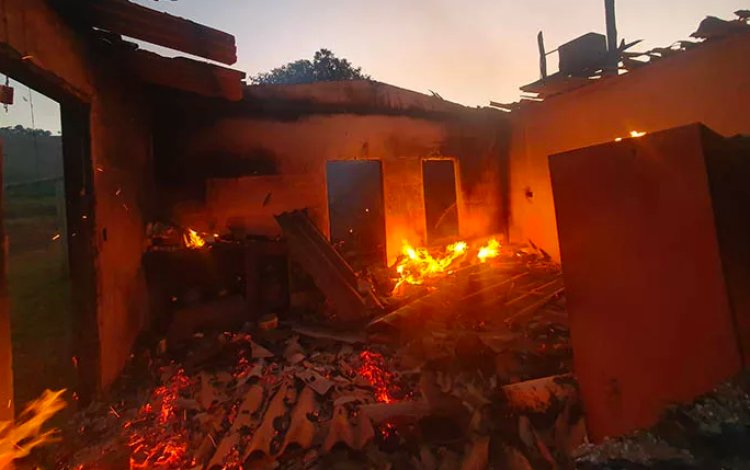 Homem agride esposa, incendeia residência e é preso