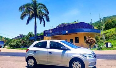 Veículo furtado de locadora é recuperado pela PRF em Leopoldina