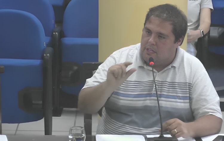 Vereador José Damato apresenta projeto que obriga identificação e remoção de cabos nos postes em desuso