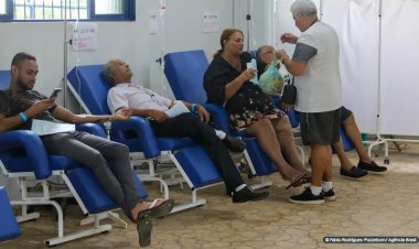 Entenda a diferença dos sintomas de dengue e de covid-19