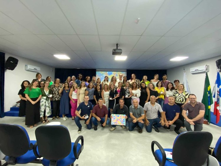 Ubá: Educação promove reunião com Diretores da Rede