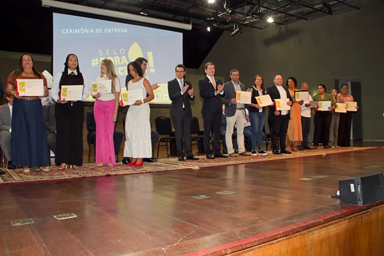 Municípios que alcançaram meta vacinal em 2023 recebem certificação do MPMG e do Governo de Minas