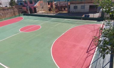 Prefeitura de Ubá revitaliza quadra poliesportiva do bairro São Domingos