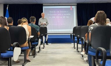 Prefeitura de Ubá promove reunião com diretores de escolas sobre JEMG em Ubá